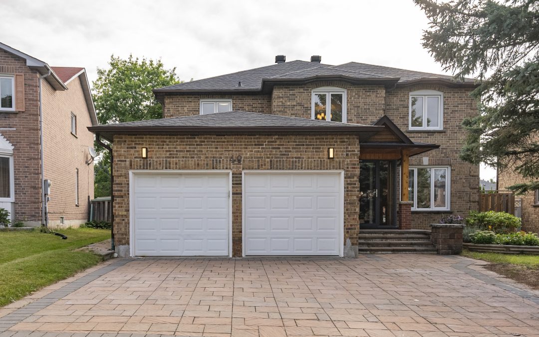 Elgin Mills & Bathurst